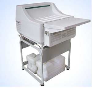 DEVELOPPEUSE AUTOMATIQUE DE TABLE DE RADIOGRAPHIE