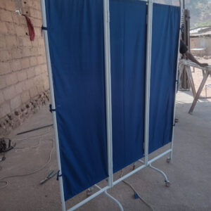 PARAVENT DE FABRICATION LOCALE