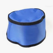 COLLIER ET BONNET DE PLOMB – Image 2