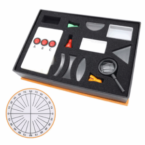 ENSEMBLE D'OPTIQUES A PRISME