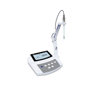 CONDUCTIMETRE DE PAILLASSE DE LABORATOIRE